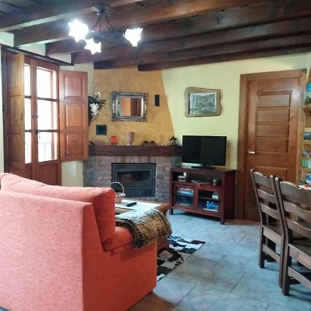 Apartamentos La Condesa Valmeo Екстер'єр фото