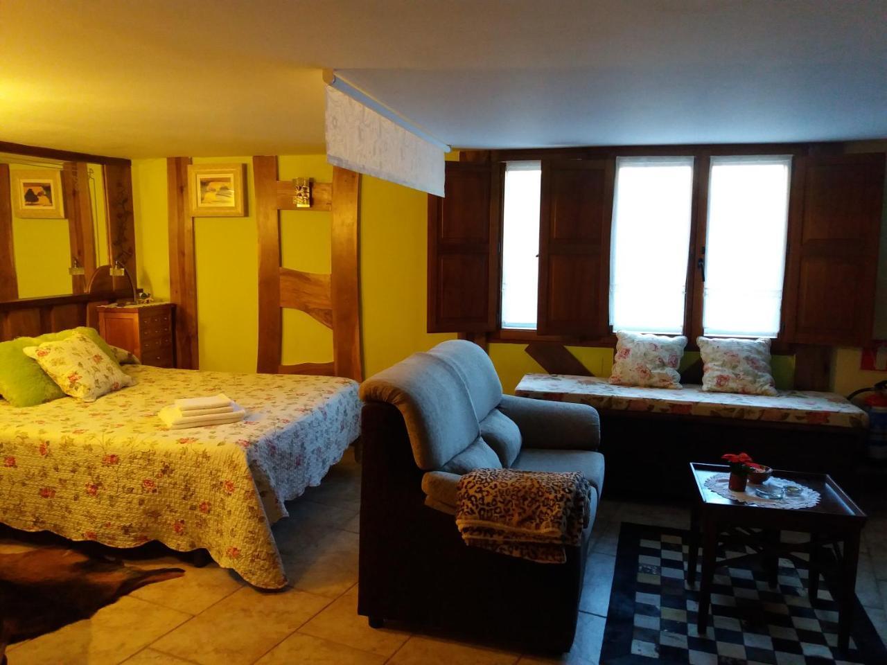 Apartamentos La Condesa Valmeo Екстер'єр фото