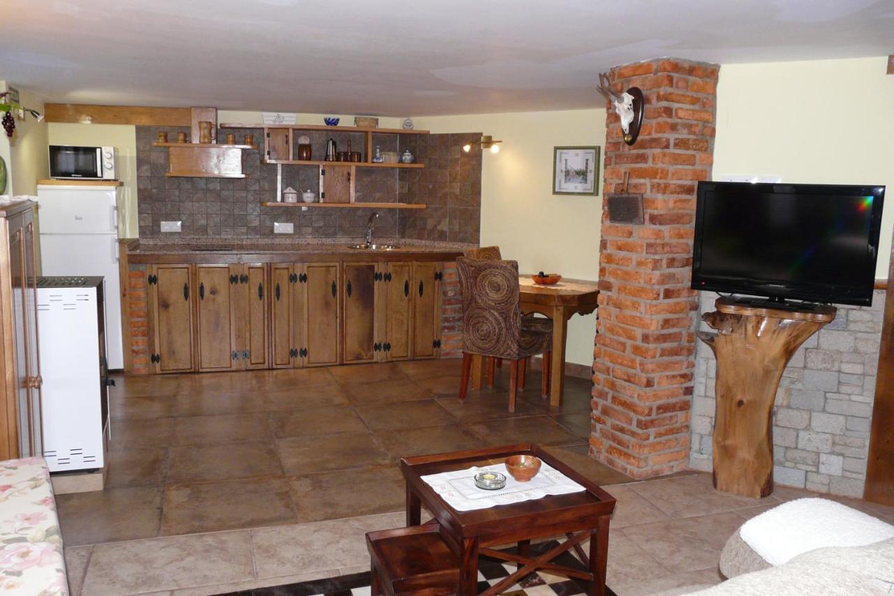 Apartamentos La Condesa Valmeo Екстер'єр фото