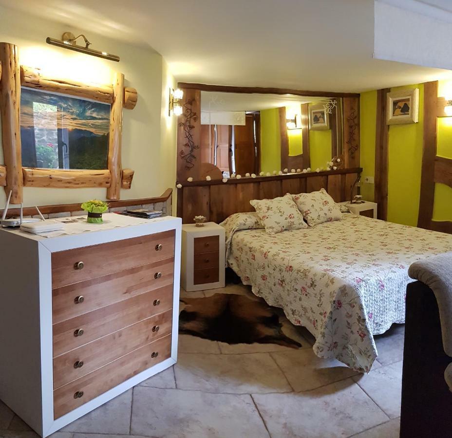 Apartamentos La Condesa Valmeo Екстер'єр фото